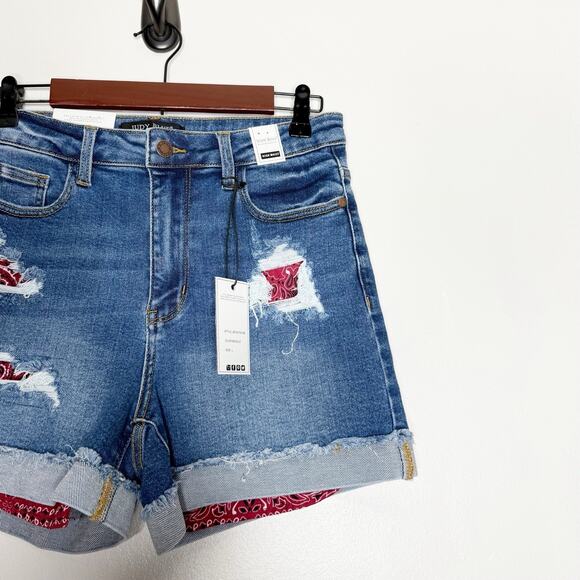Judy Blue High Waist Distressed Red Bandana Denim Jean Shorts Women’s Large NWT - Picture 3 of 8